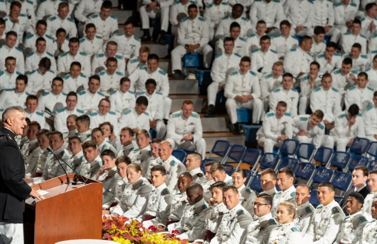 Gen. Walters speaking at awards convocation 2019