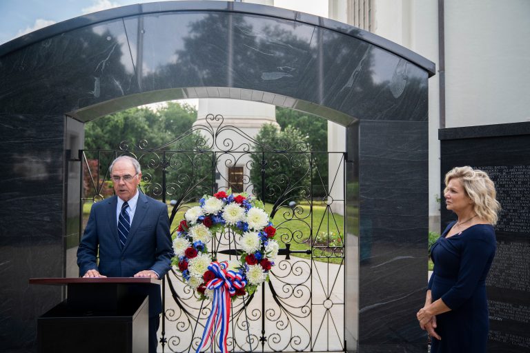 Remembrance At The Citadel War Memorial Led By Assoc. Of The U.S. Army ...